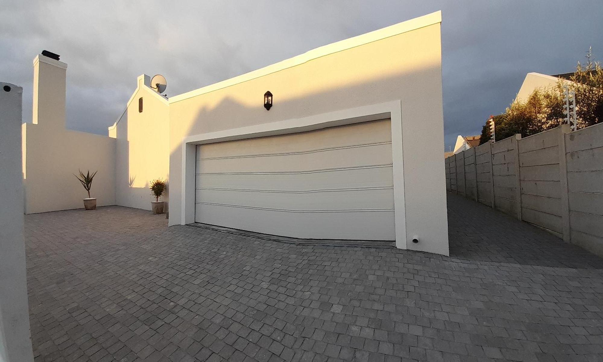 Sunningdale White House Cape Town