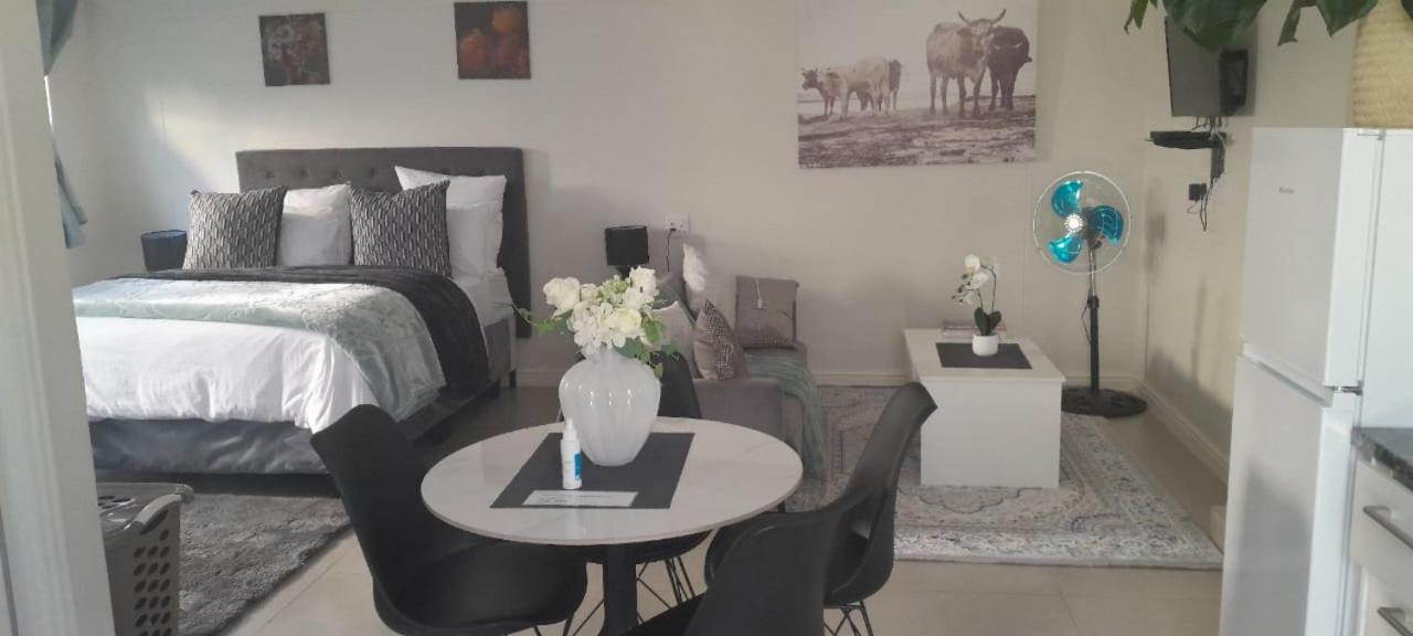 Quarto em Acomodações Particulares Sunningdale White House Cidade Do Cabo